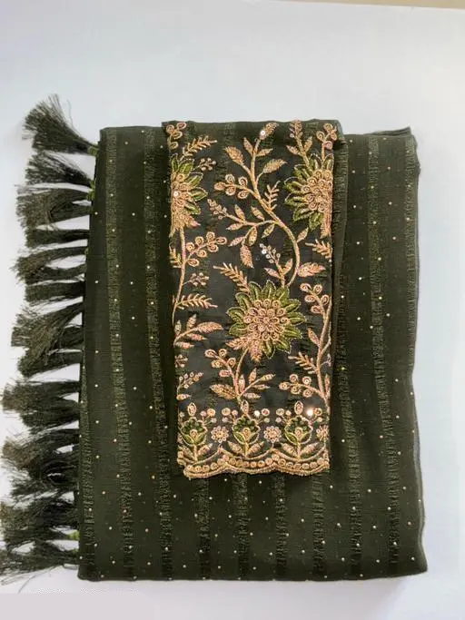 Bollywood Style Chiffon Green Saree with Separate Embroidered Blouse Piece – Elegant Party & Festival Wear (Copy)